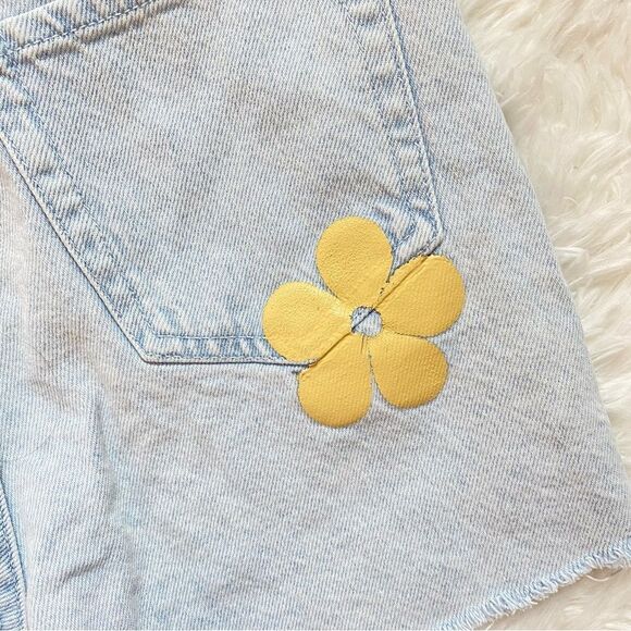 PacSun Eco Light Blue Flower Graphic Girlfriend Denim Shorts - Picture 5 of 7